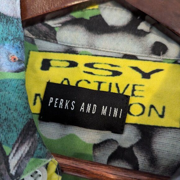 PERKS AND MINI - Collage short sleeve shirt - Sz S - Picture 4 of 7